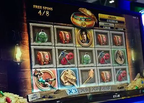Lara Croft: Temples and Tombs slot Lara Croft: Temples and Tombs slot